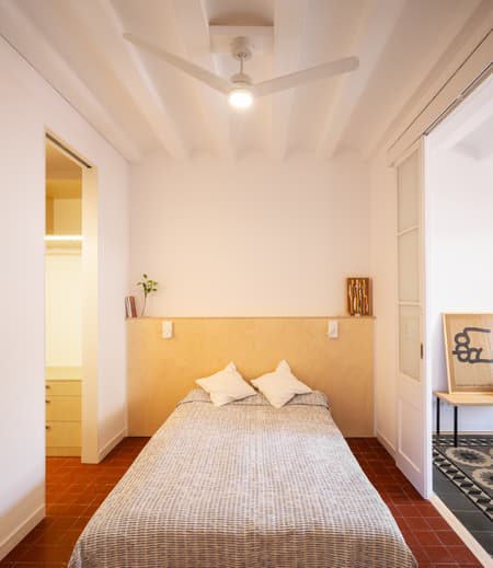 Housing renovation in Sants, Barcelona 